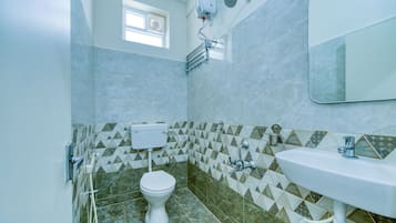 Apartment, City View | Bathroom