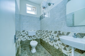 Apartment, City View | Bilik Mandi