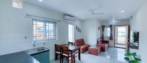 Apartment, City View | Interior