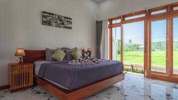 1 bedroom, in-room safe, iron/ironing board, WiFi (free)