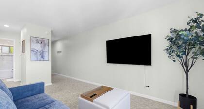 Upscale Quiet Condo near Rady/Sharp Hospitals