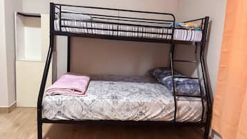 Desk, iron/ironing board, WiFi, bed sheets
