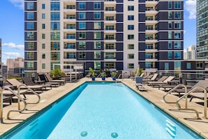Pool - Chic Little Italy Condo - Pool, Valet Parking (San Diego)
