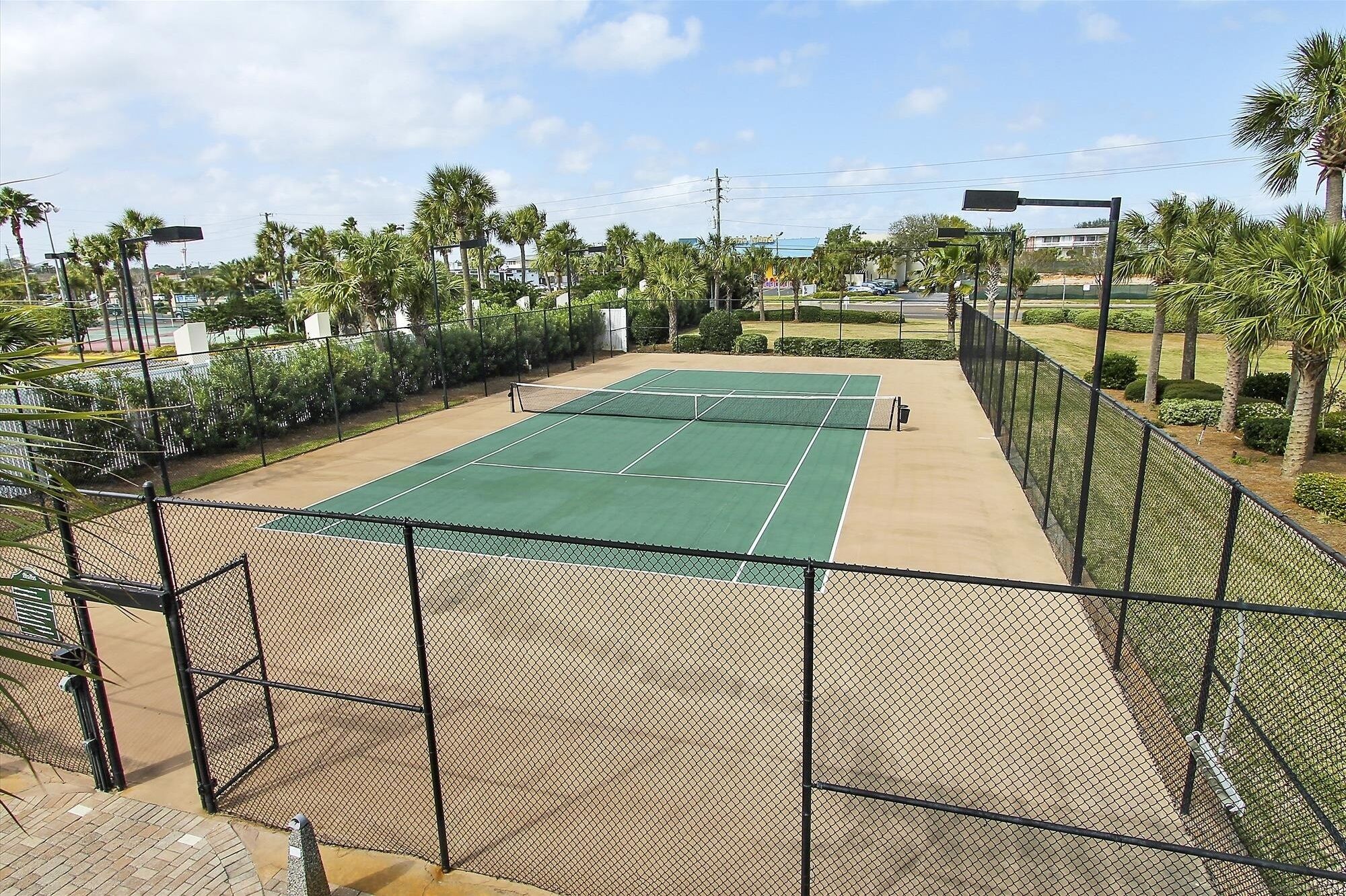 Condo, 2 Bedrooms | Sports court
