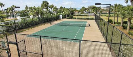 Condo, 2 Bedrooms | Sports court