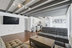 Apartment, 1 Bedroom | Living area | Smart TV, streaming services