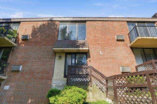 Quiet Flat Near Philly - Full Chef's Kitchen 1 Bedroom Apts
