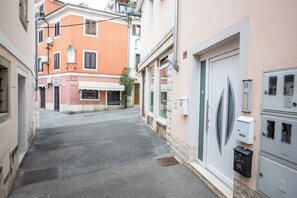 Esterni
