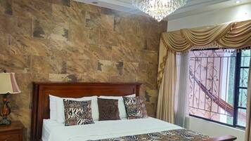Deluxe Suite | Free WiFi