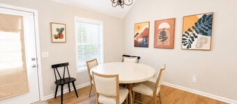 Game Day Getaway | 5 Min to LakePoint | Sleeps 7
