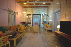 Interior - Aura Beach Villa Deva 77 (Boossa)