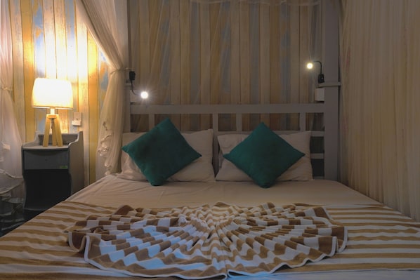 Room | Iron/ironing board, free WiFi