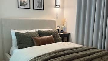 Bügeleisen/Bügelbrett, kostenloses WLAN, Bettwäsche