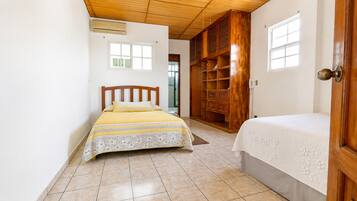 3 Schlafzimmer, Bügeleisen/Bügelbrett, WLAN, Bettwäsche