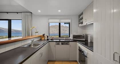 Jaw Dropping Views, Close To The Heart Of Queenstown