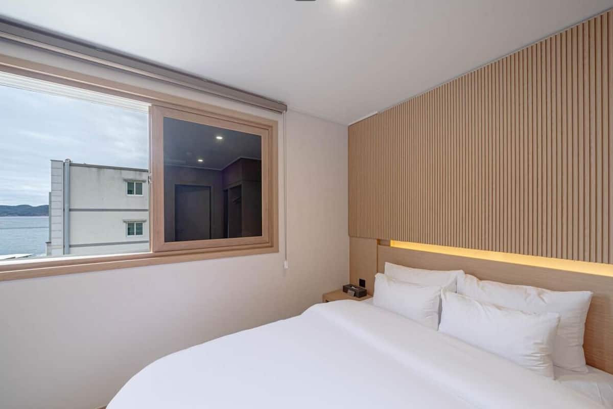 Habitación Premium doble, no fumadores, vistas al mar | Escritorio y wifi gratis