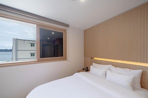 Ropa de cama de alta calidad, escritorio, wifi gratis y ropa de cama 