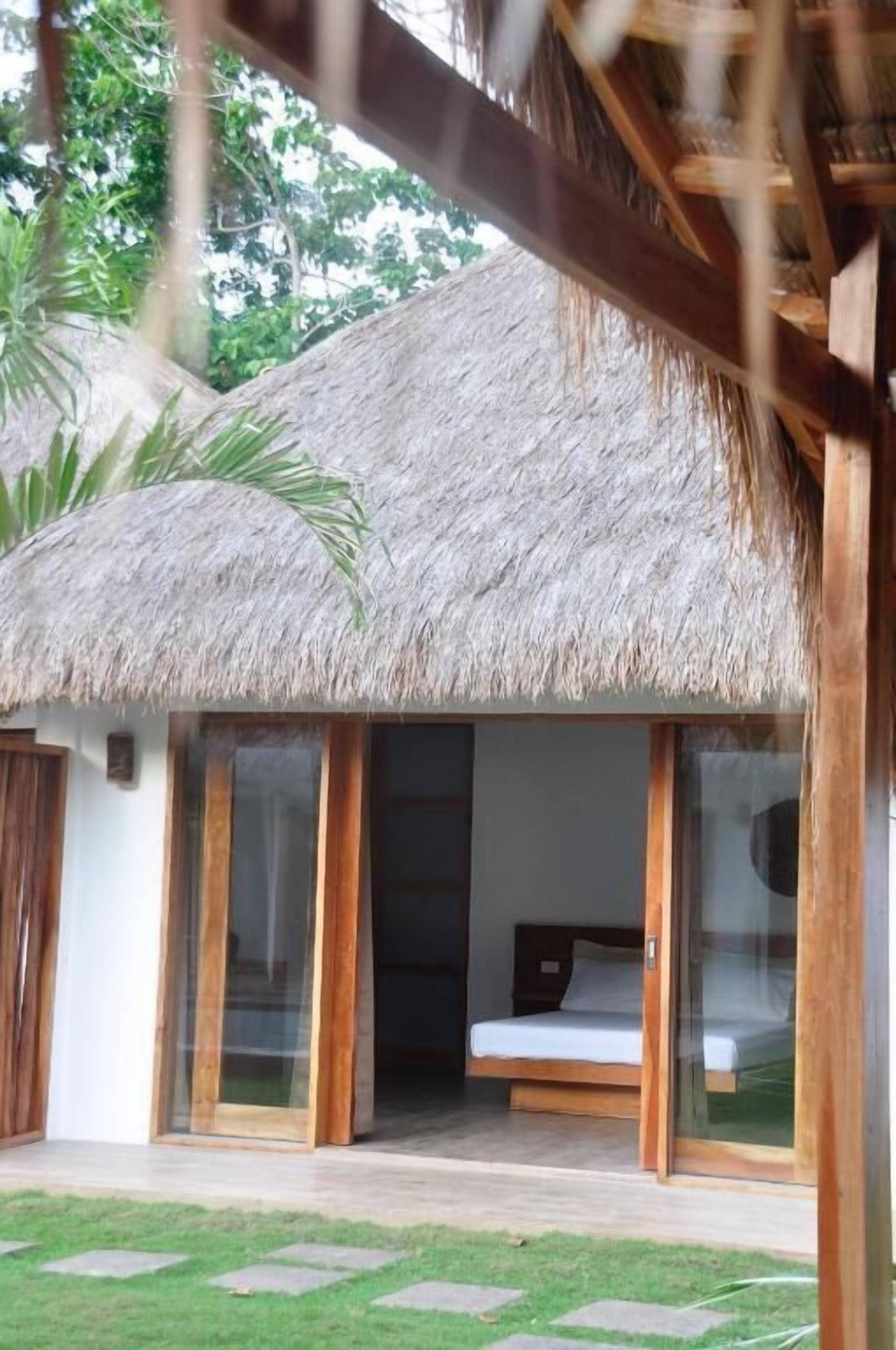 Phòng đôi Deluxe, quang cảnh hồ bơi | Hiên