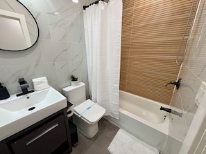 Bathroom - NEW! Olive & Stone 2BR Near NYC & Hoboken (Jersey City)