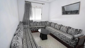 Unclassified image, 4 of 19, button - Charming 2-bedroom Apartment in Martil With City Views (Martil)