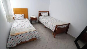 Unclassified image, 2 of 19, button - Charming 2-bedroom Apartment in Martil With City Views (Martil)