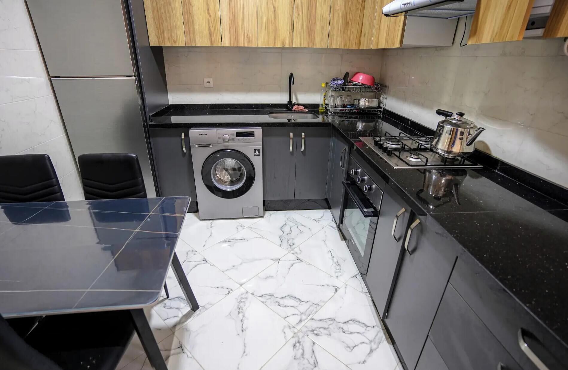 Apartment, 2 Bedrooms, Balcony, City View | Private kitchen