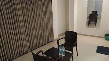 Deluxe Double Room, City View | Desk, WiFi (free)