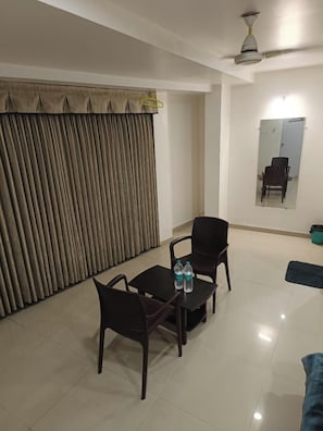 Deluxe Double Room, City View | Desk, free WiFi