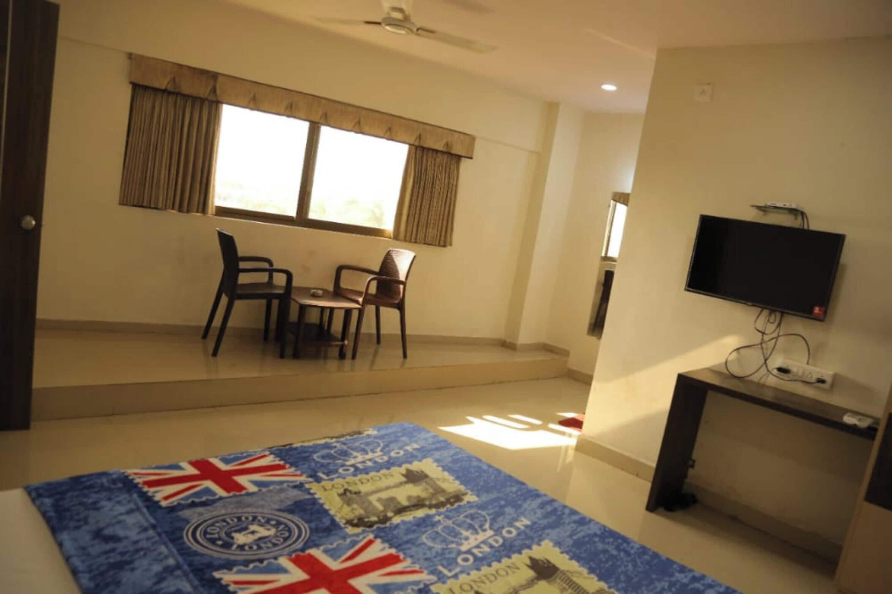 Deluxe Double Room, City View | Desk, WiFi (free)