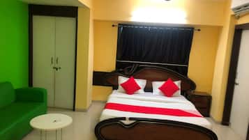 Deluxe Room | Rollaway beds (surcharge), WiFi (free), bed sheets