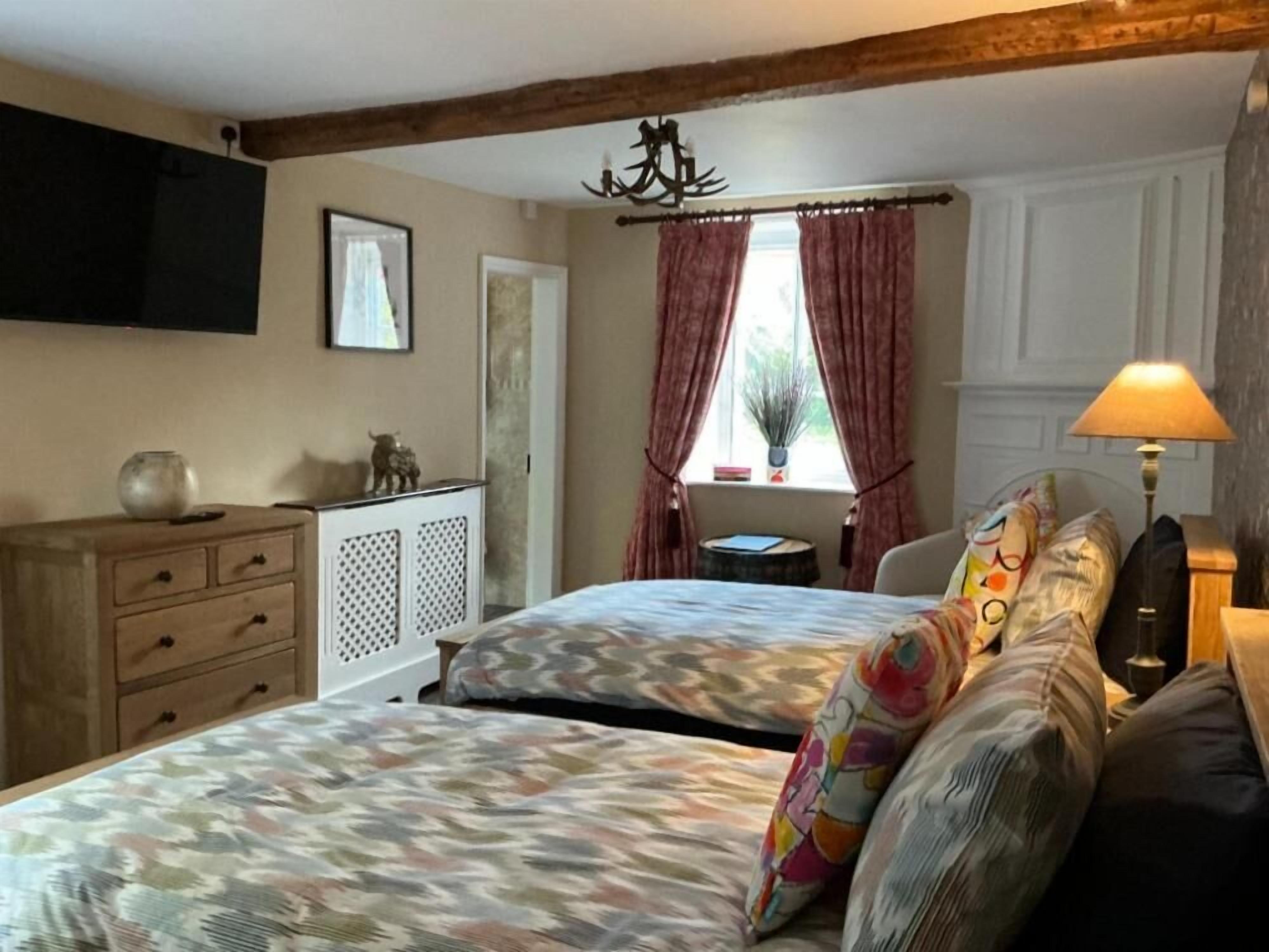 Deluxe Twin Room, Garden View | Blackout curtains, soundproofing, iron/ironing board (on request)