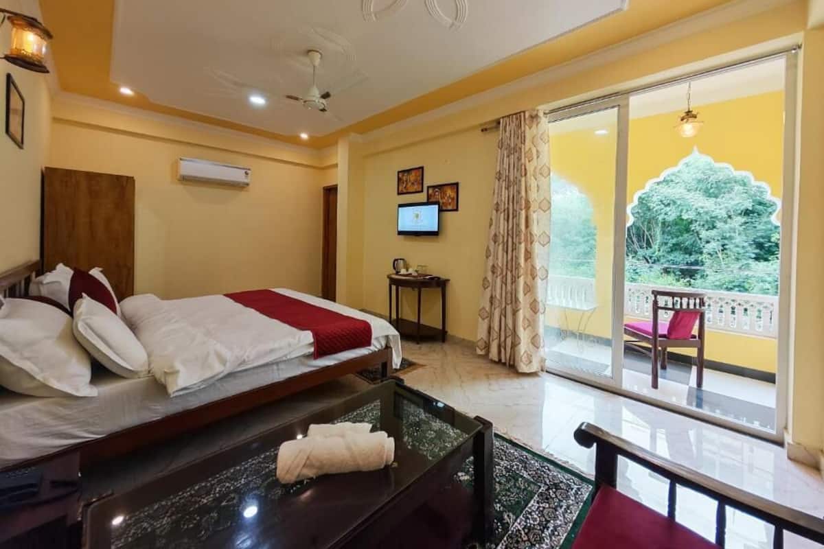Suite, Balcony, Garden View