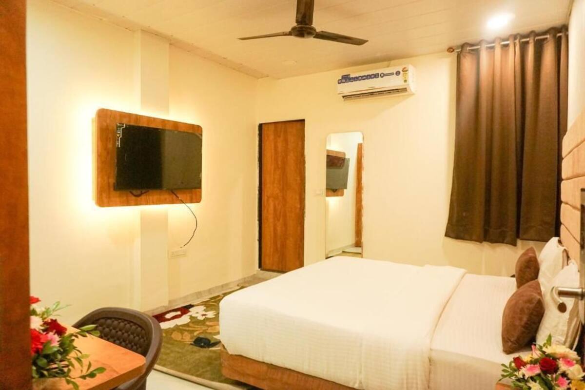 Deluxe Double Room | Free WiFi