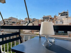 Outdoor dining - Nea Smyrni Signature Stay ΙΙ by ΜΡS (Nea Smirni)