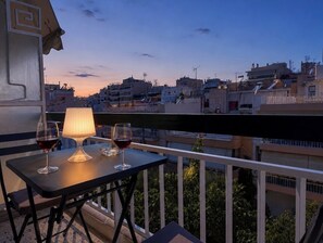 Outdoor dining - Nea Smyrni Signature Stay ΙΙ by ΜΡS (Nea Smirni)