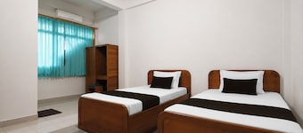 Hotel O near RS Awal Bros Sudirman