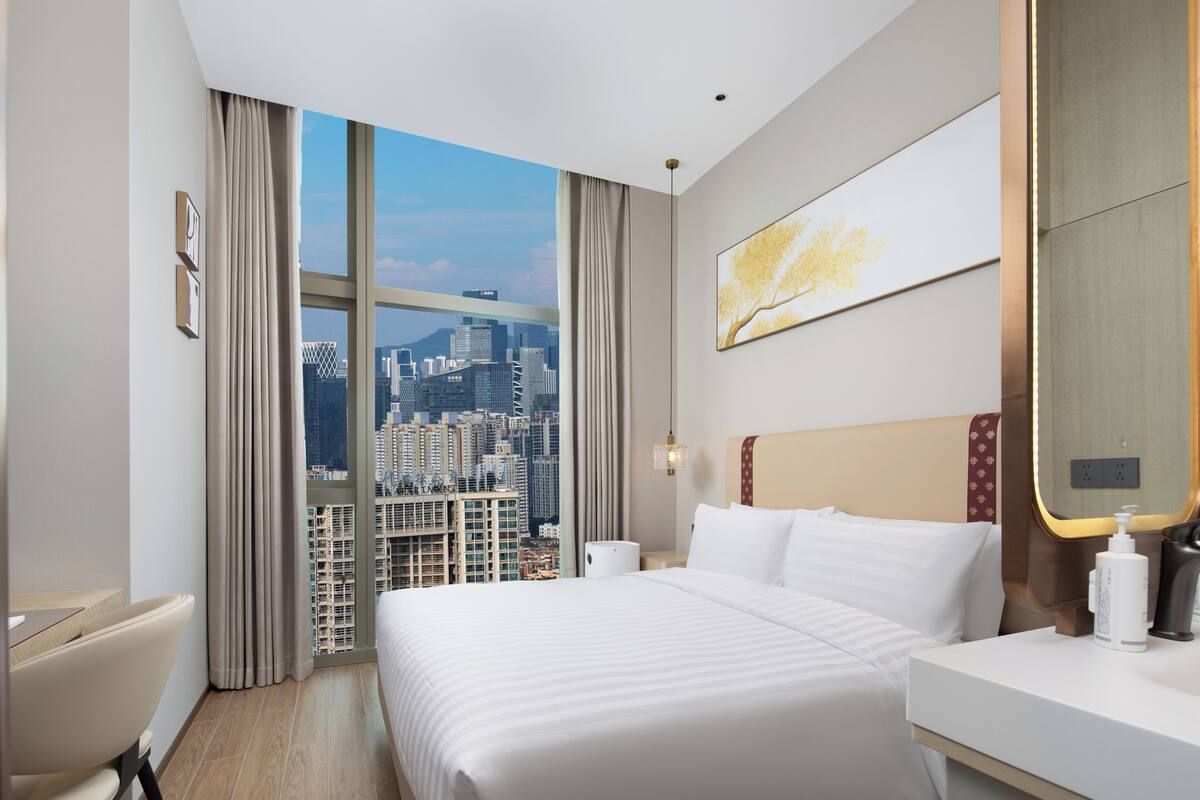 Habitación individual básica, para no fumadores, vista a la ciudad | Escritorio