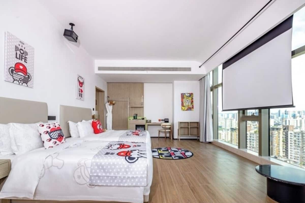 Phòng 2 giường đơn dành cho gia đình, nhiều giường, quang cảnh một góc biển | Bàn 