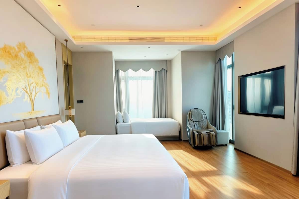 Phòng 2 giường đơn Business, nhiều giường, quang cảnh một góc biển | Bàn 