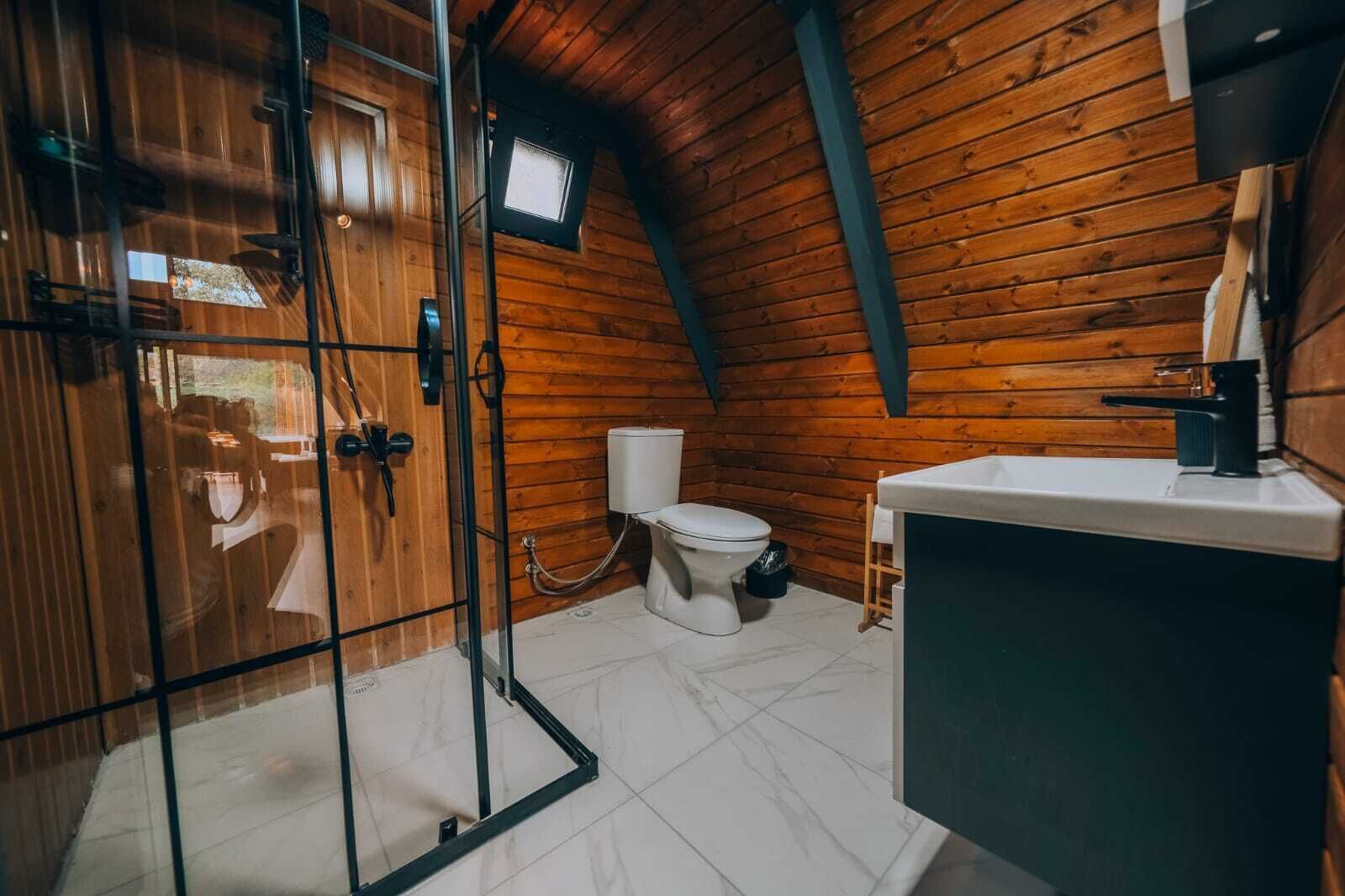 Maison, piscine privée | Salle de bain | Douche, articles de toilette gratuits, sèche-cheveux, chaussons