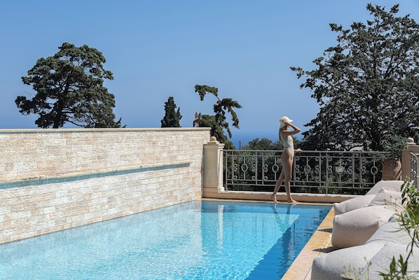 Piscina a l'aire lliure 