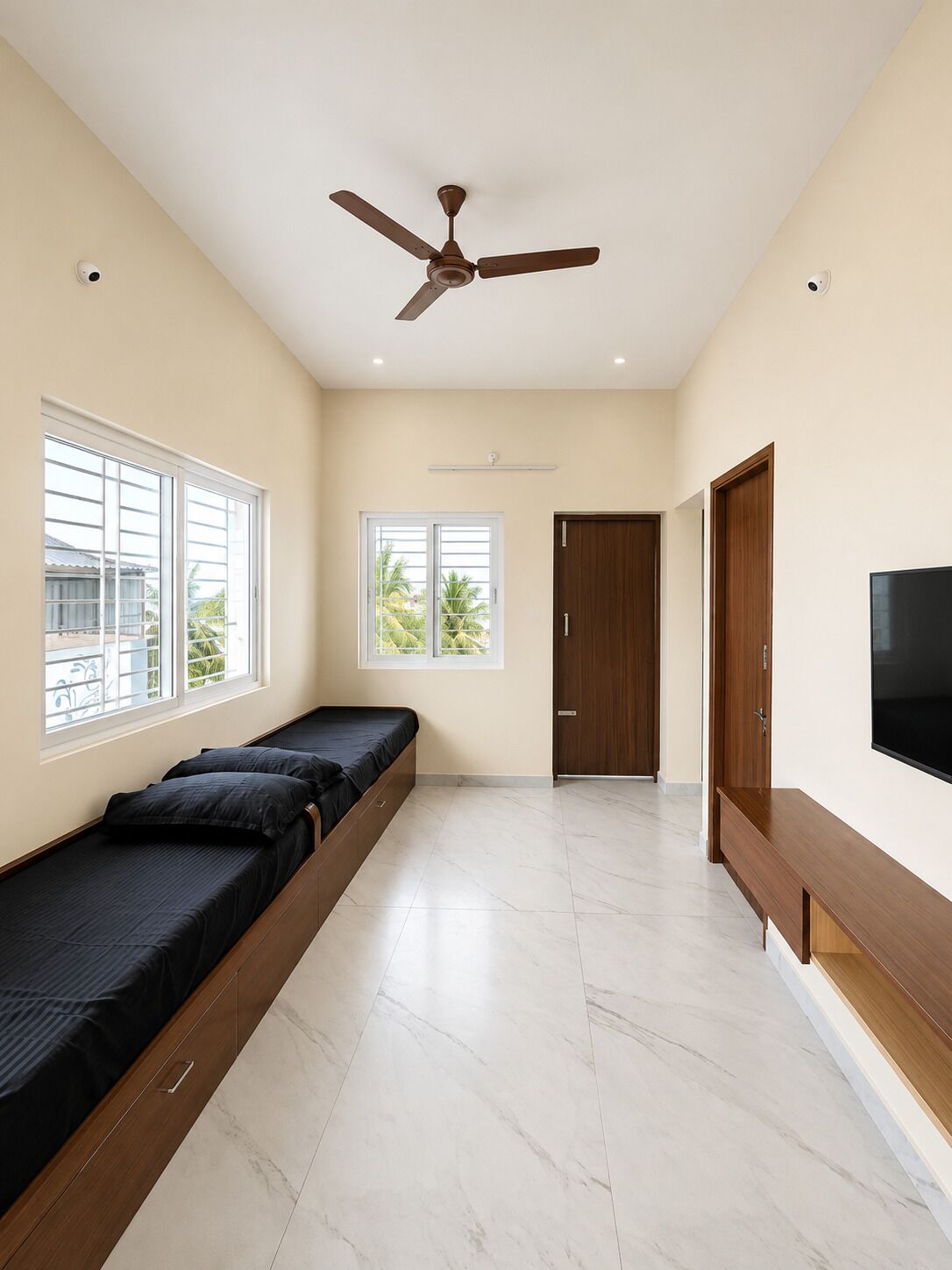 Deluxe Apartment, Hill View | WiFi (free)