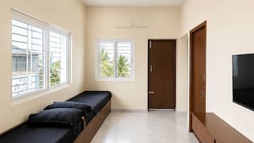 Deluxe Apartment, Hill View | WiFi (free)
