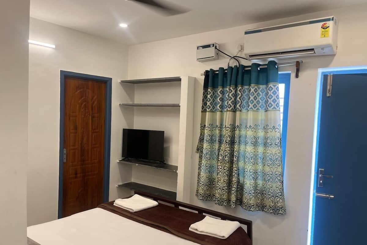 Standard Double Room | WiFi (free)