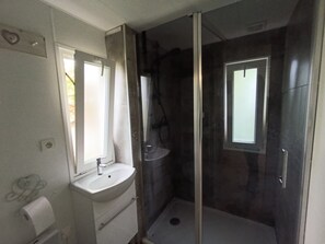 Toilet paper - La Cachada (Montfermier)