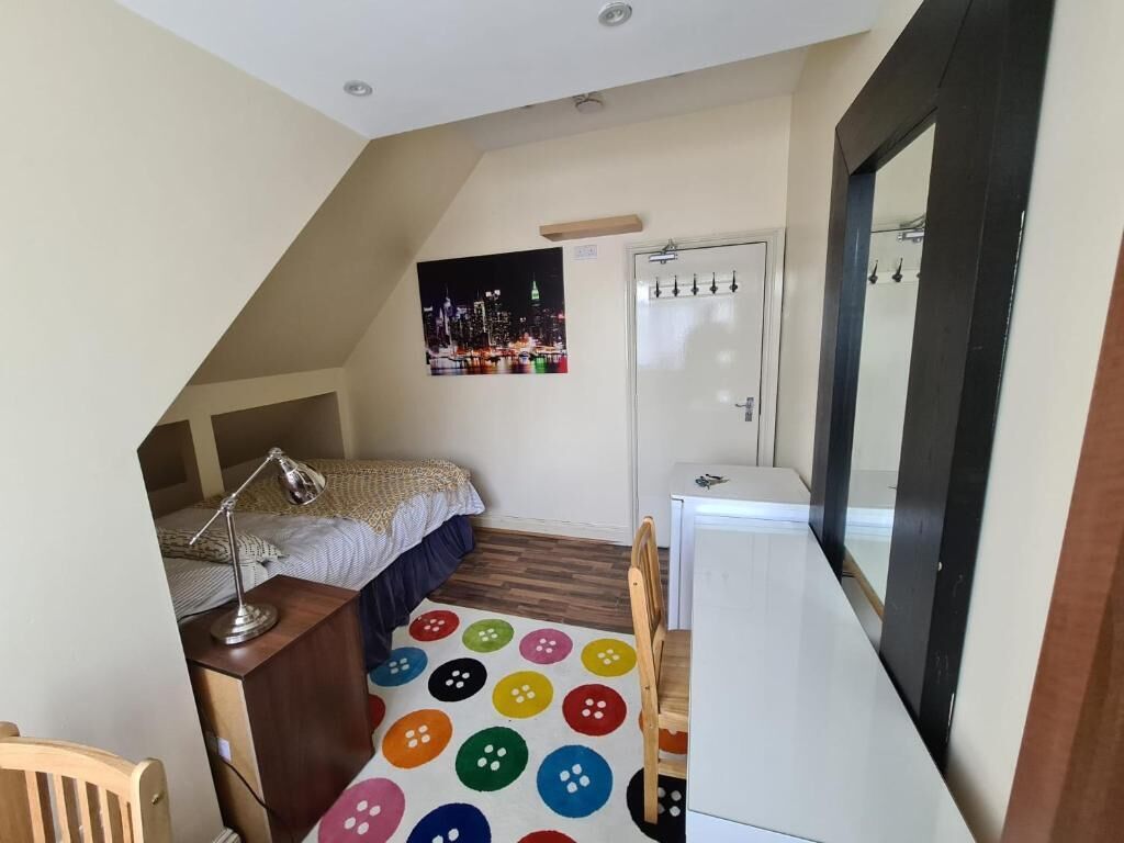 Habitación básica doble, 1 cama doble, no fumadores, patio | Wifi gratis