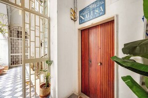 Exterior - NALUSA ROOMS IN CENTRO A TOLEDO (Naples)