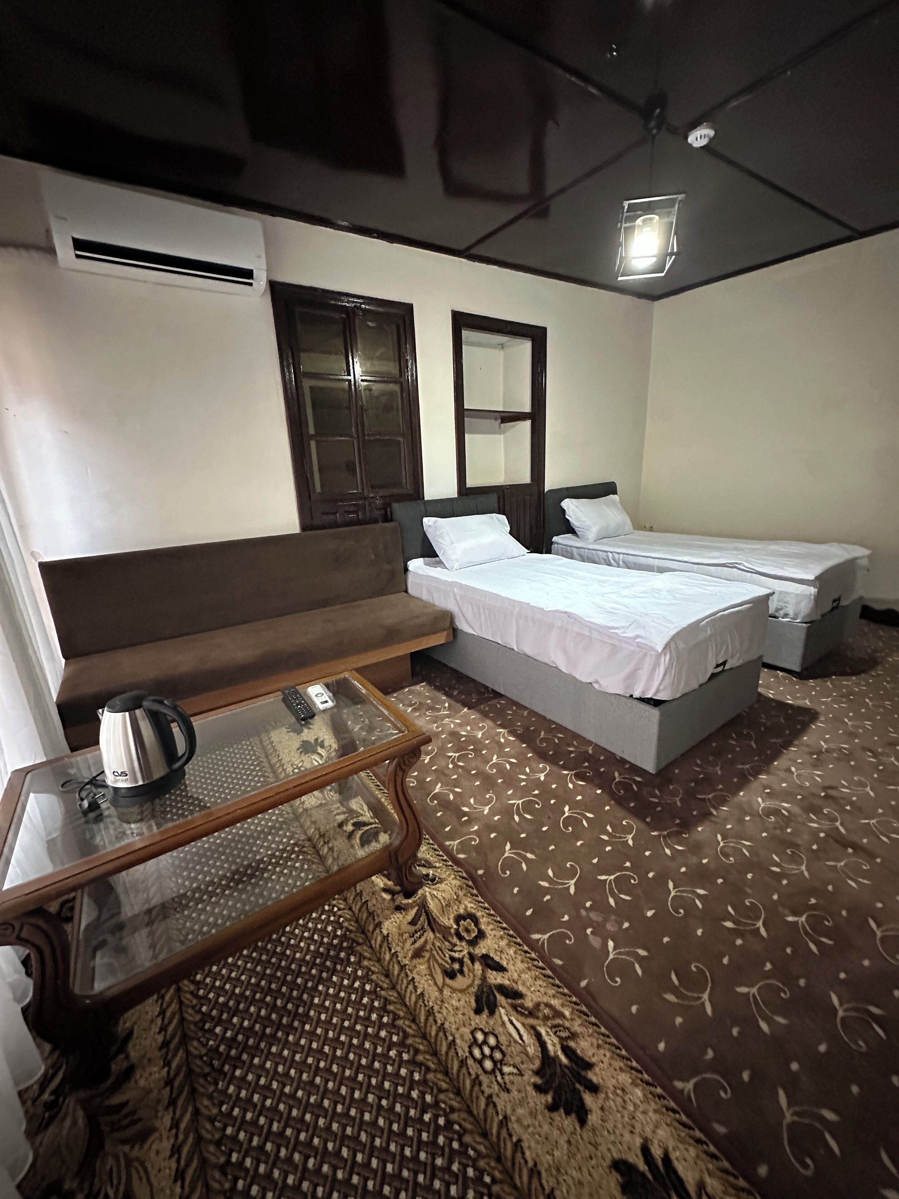 Habitación Confort con 2 camas individuales | Wifi gratis 