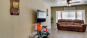 Walk to Park + Playground! ABQ Home w/ Fire Pit