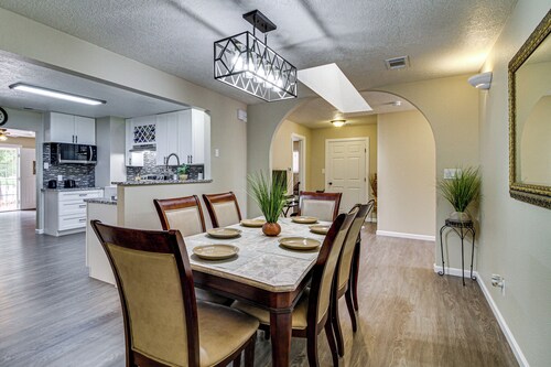Walk to Park + Playground! ABQ Home w/ Fire Pit